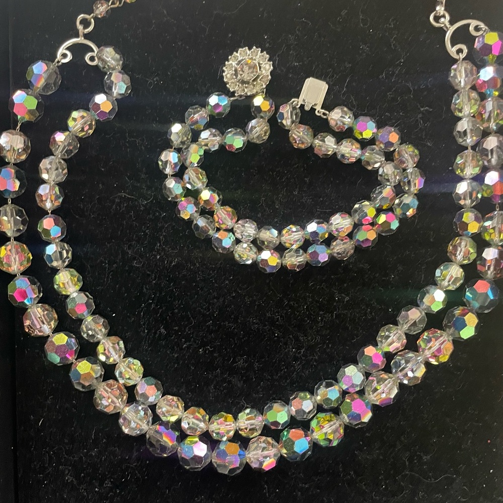 Iridescent Beaded Necklace and Bracelet Set